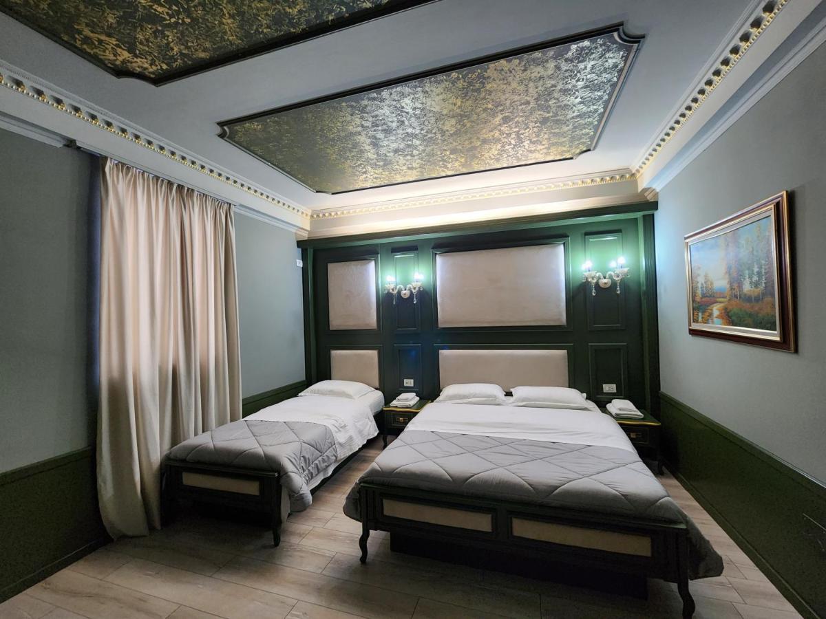 Hotel Lotus ติรานา ภายนอก รูปภาพ